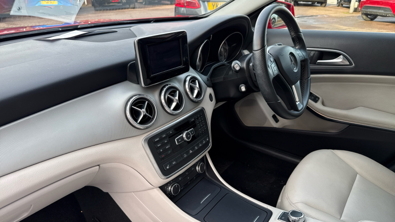 Mercedes-Benz GLA 220 CDI 4Matic Sport 5dr Auto [Premium] Diesel Hatchback